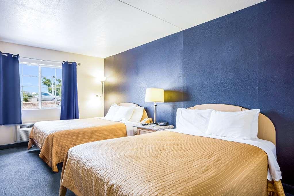 Rodeway Inn Branson, Brick House Pokoj fotografie