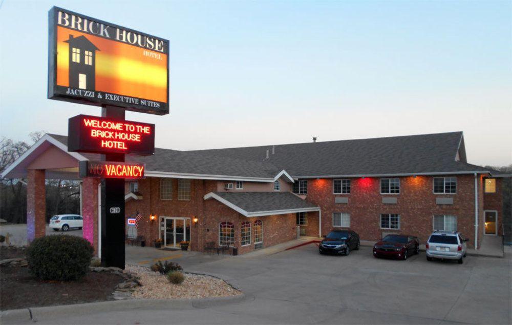 Rodeway Inn Branson, Brick House Exteriér fotografie