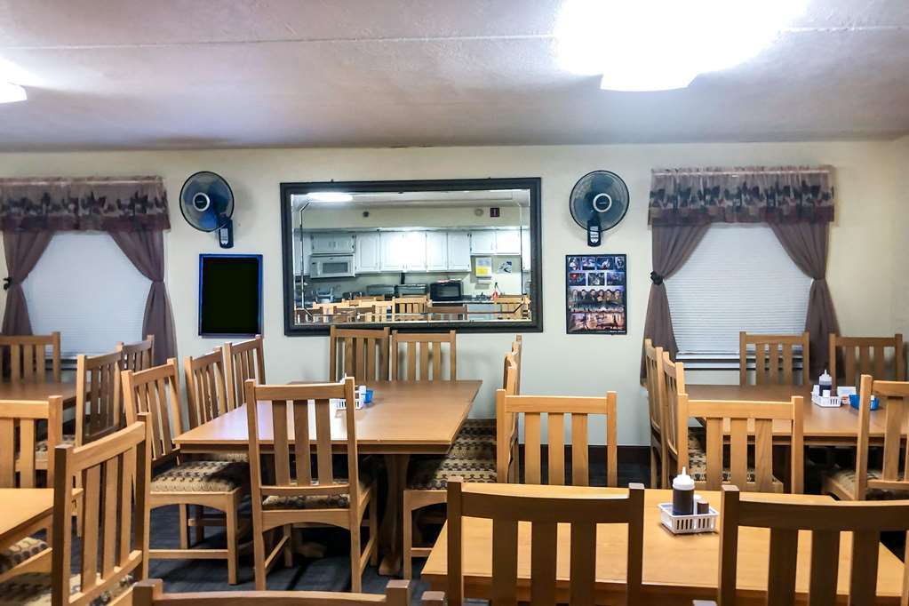Rodeway Inn Branson, Brick House Restaurace fotografie