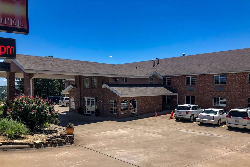 Rodeway Inn Branson, Brick House Exteriér fotografie